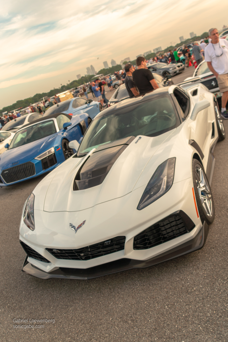 The 2019 Corvette ZR1 looks amazing.